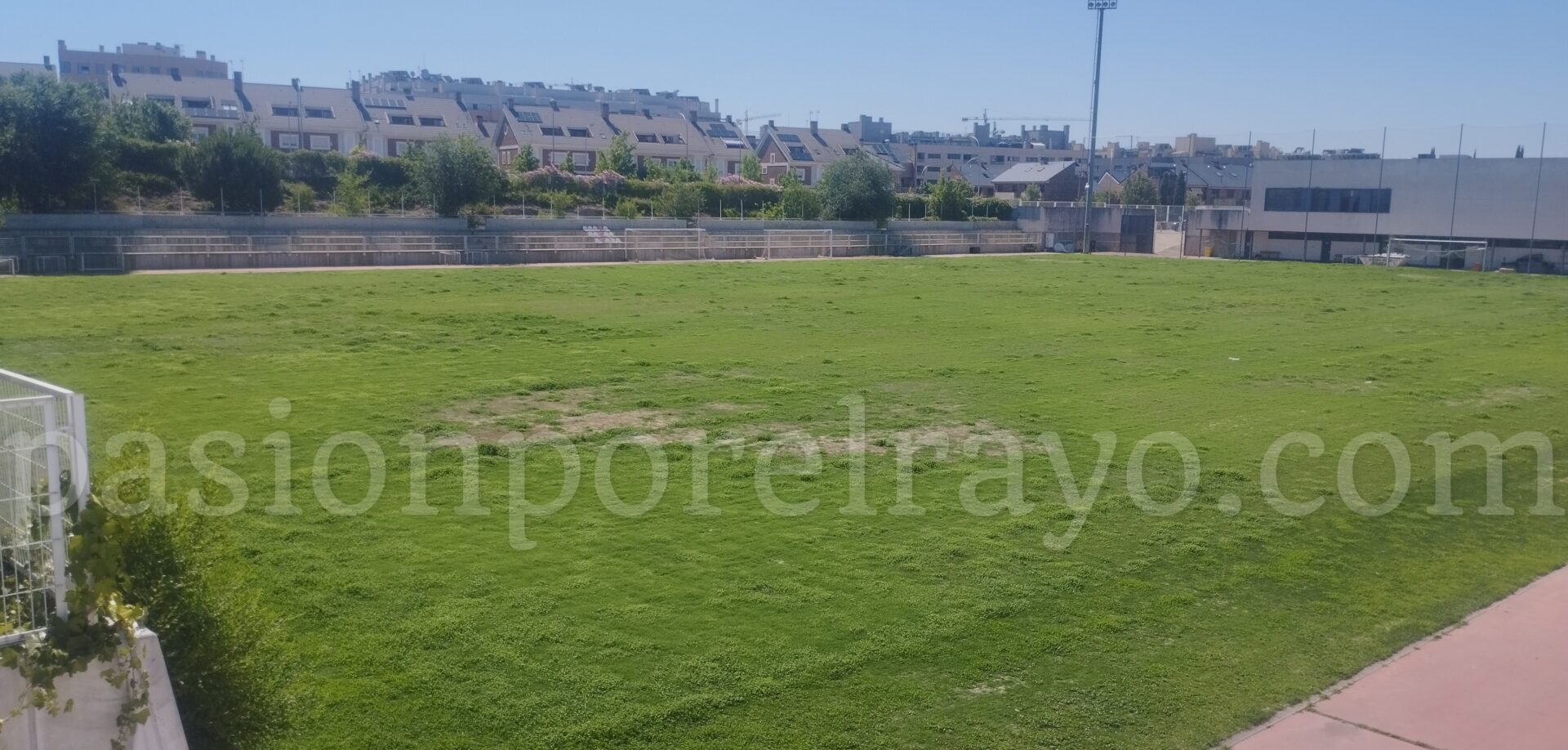 La pretemporada del Rayo Vallecano arranca... ¡en Fuenlabrada! 4 Césped ciudad deportiva Rayo pretemporada 2026