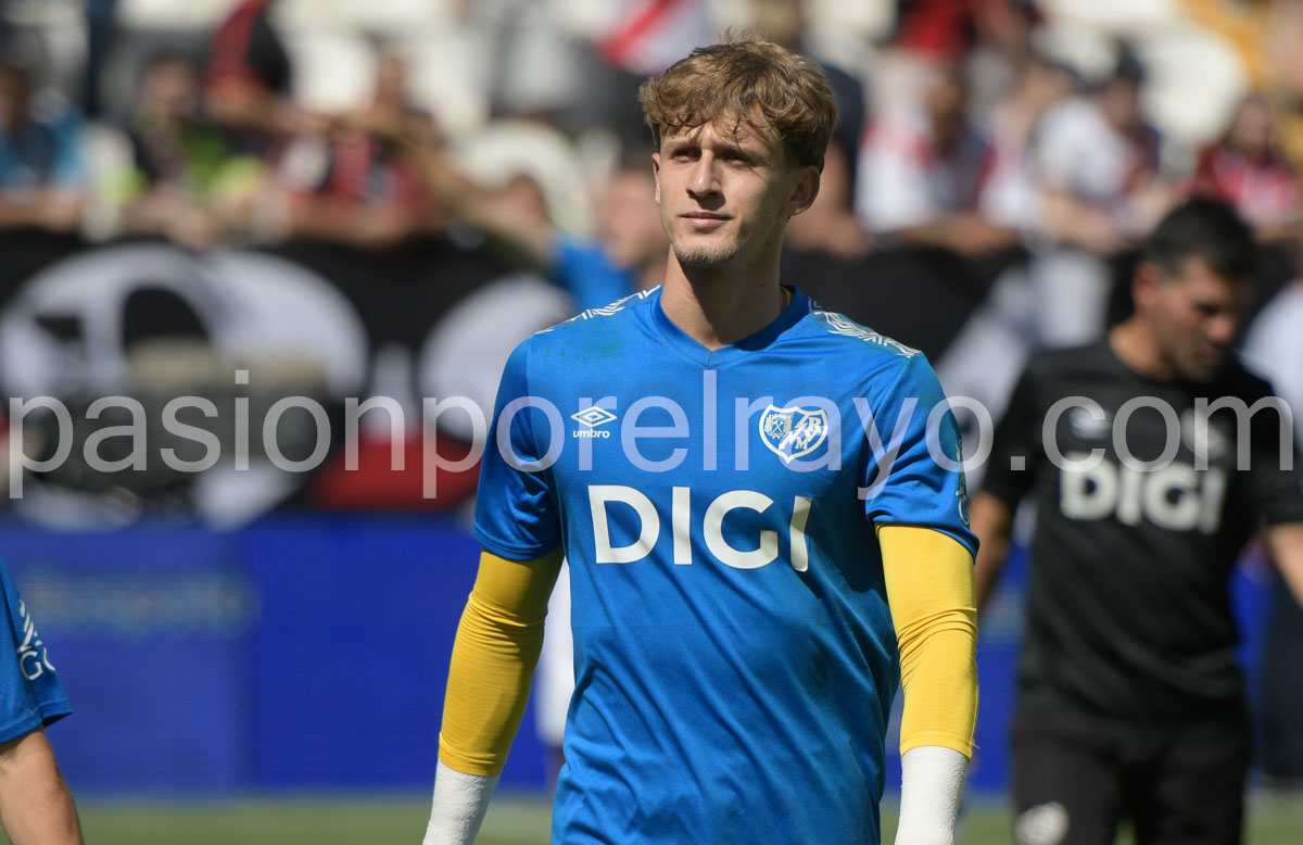 Adrián Molina, segundo portero del Rayo tras la baja de Batalla