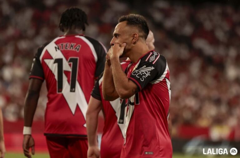 Álvaro García, durante el Sevilla - Rayo Vallecano